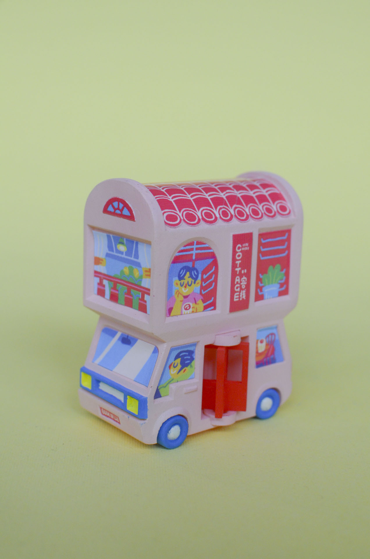 Tiny Moving Cottage